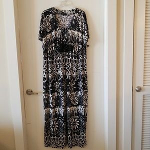 New Directions Woman Beaded Floral  Dress